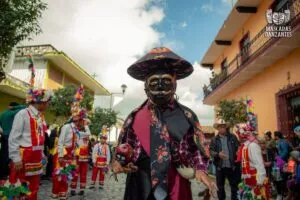 Banco Azteca impulsa turismo cultural en Coscomatepec 2025