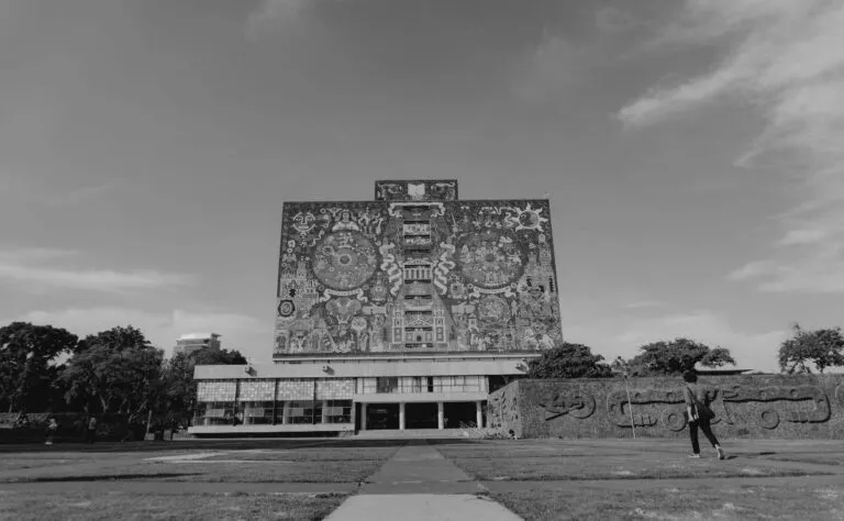 unam